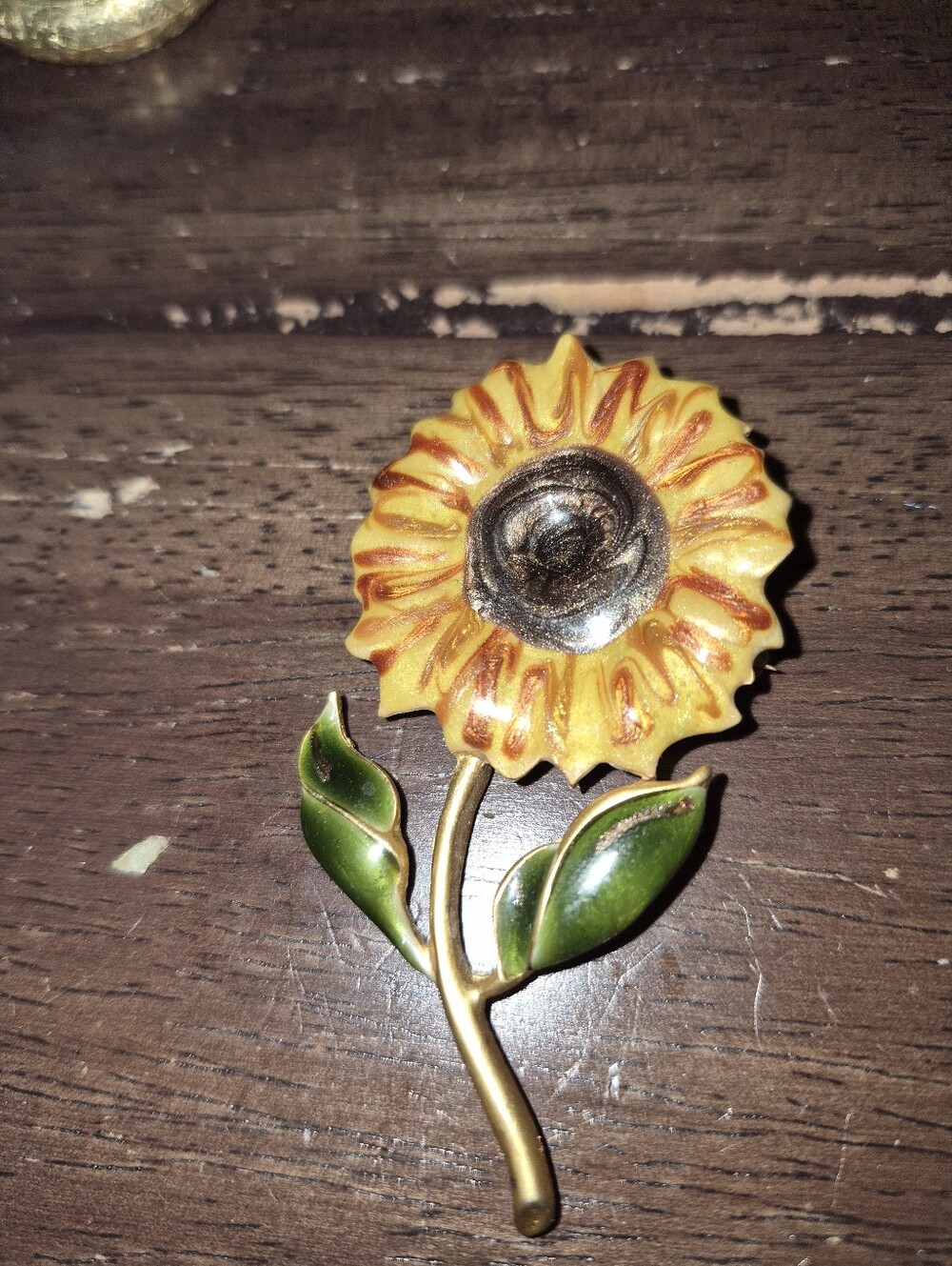 Signed TC Vintage Matte Gold Enamel Yellow Sunflower Green Leaves Pin Brooch